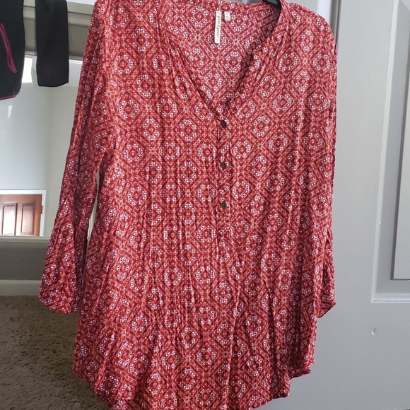 Anthropologie Tops - Anthropologie V neck blouse